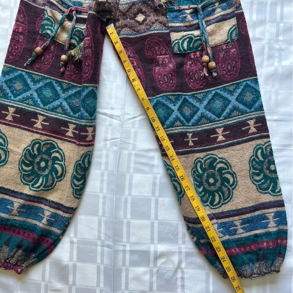 Multi-print Bohemian Style Loose Fit Tapped Ankle Pants - Picture 9 of 13